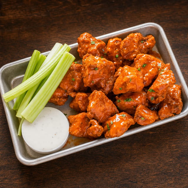 🍗Half Tray Boneless Wings.