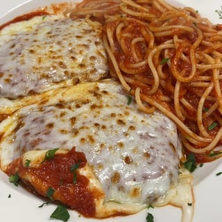 Half Tray Chicken Parm W/Spaghetti