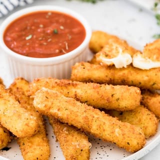 🧀Full Tray Mozzarella Sticks (80 Pcs)🧀